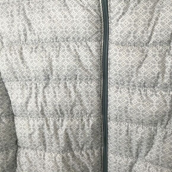 Gap Puffer  Jacket Vest Sleeveless Light Blue & White Womens Medium Full Zip - Picture 16 of 16